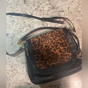 Micheal Kors Cheetah leopard Print Crossbody Bag